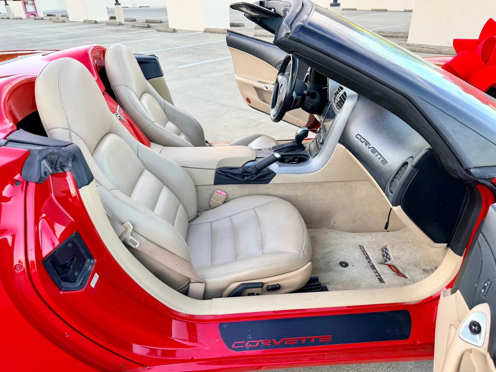 Used 2006 Chevrolet Corvette Convertible w/ Preferred Equipment Group RWD image 34