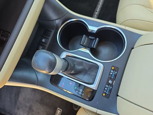 Used 2015 Toyota Highlander Limited image 26