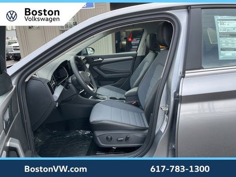 New 2026 Volkswagen Jetta SE image 25