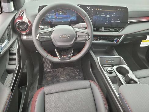 New 2026 Chevrolet Equinox RS w/ Convenience Package III FWD image 8