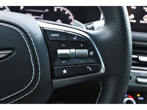 Used 2025 Genesis G70 3.3T Advanced w/ Sport Prestige Package image 18