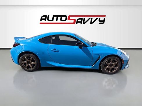 Used 2023 Toyota GR86 Premium w/ ALL Weather Mat Package (TMS) RWD image 8