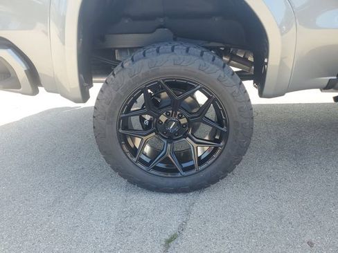 New 2025 GMC Sierra 1500 AT4 w/ Technology Package image 6