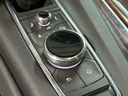 Certified 2023 Cadillac Escalade Premium Luxury image 34