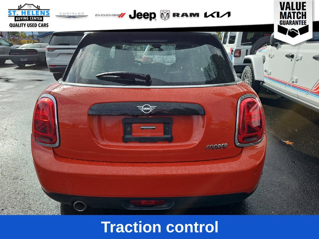 Used 2021 MINI Cooper 4-Door Hardtop FWD image 5