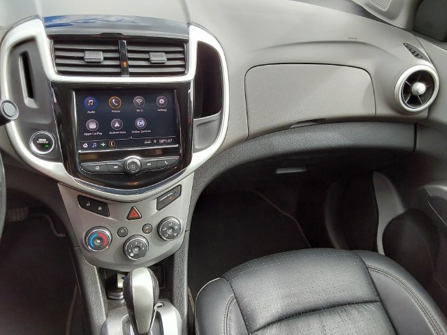 Used 2020 Chevrolet Sonic Premier FWD image 35