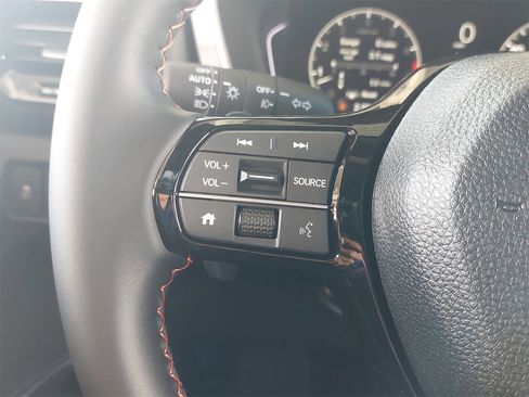 New 2025 Honda Pilot Sport image 18