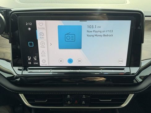 Used 2024 Volkswagen Atlas SE image 17