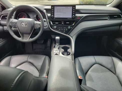Used 2023 Toyota Camry XSE image 12