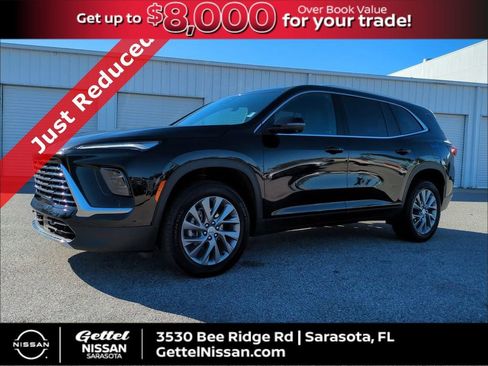 Used 2025 Buick Enclave Preferred image 1