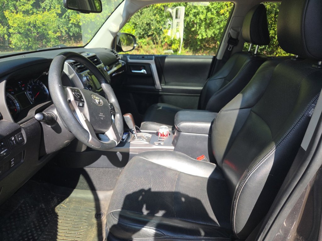 Used 2018 Toyota 4Runner Limited AWD/4WD image 22