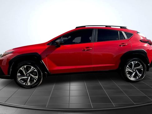Used 2024 Subaru Crosstrek 2.0i Premium image 3