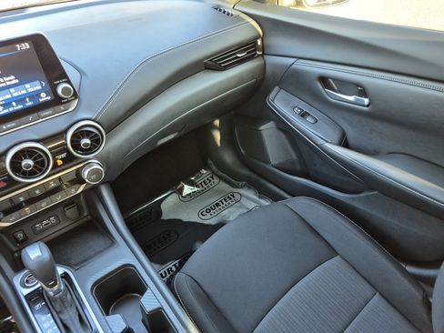 Certified 2024 Nissan Sentra SV FWD image 17