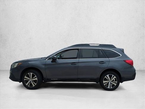 Used 2018 Subaru Outback 2.5i Limited AWD/4WD image 8