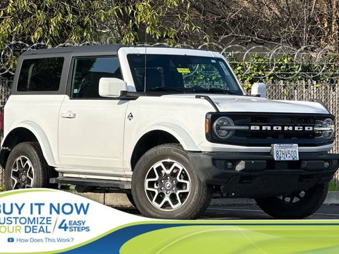 Used 2021 Ford Bronco Outer Banks image 1