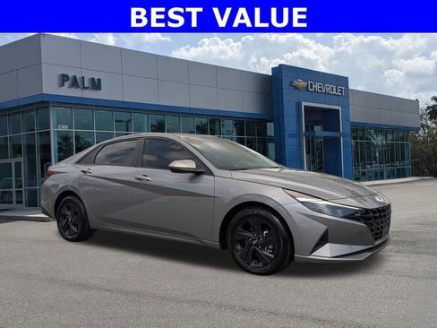 Used 2021 Hyundai Elantra SEL w/ Convenience Package image 1