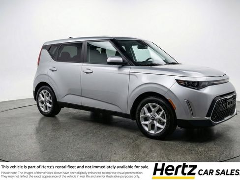 Used 2025 Kia Soul LX w/ LX Technology Package FWD image 1