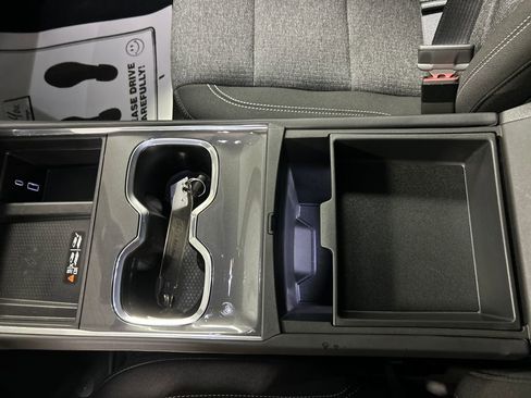 Used 2025 GMC Acadia Elevation image 21