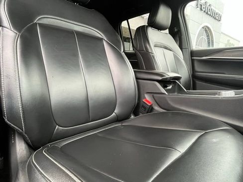 Used 2024 Jeep Grand Cherokee Limited AWD/4WD image 29