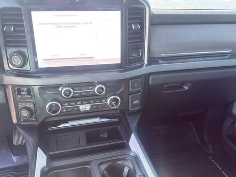 Used 2025 Ford F250 Platinum AWD/4WD image 24