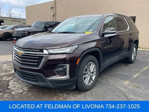 Used 2023 Chevrolet Traverse LT image 1