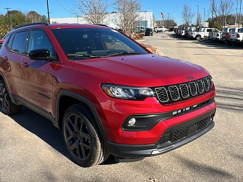 New 2026 Jeep Compass Latitude image 5