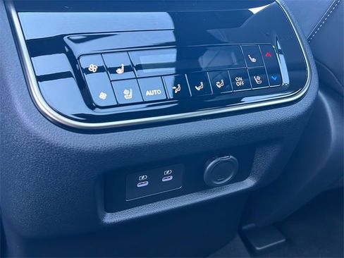 New 2026 INFINITI QX80 4WD image 17