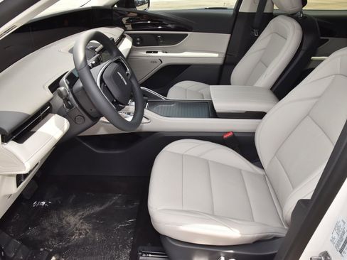 New 2026 Lincoln Nautilus Premier w/ Equipment Group 102A AWD/4WD image 13
