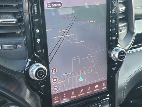 Used 2025 RAM 1500 Limited w/ Trailer Tow Group image 19