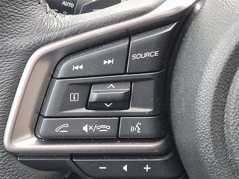 Certified 2025 Subaru Outback Limited image 24