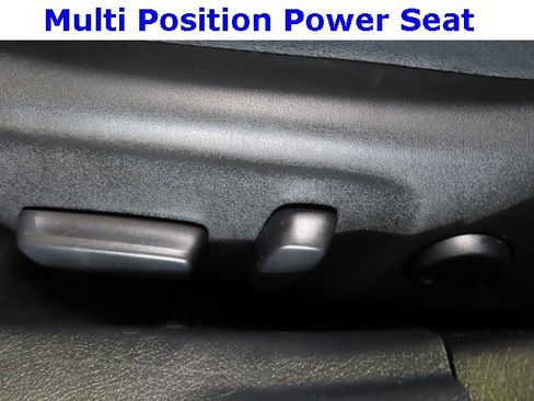 Used 2015 Toyota Camry SE image 19