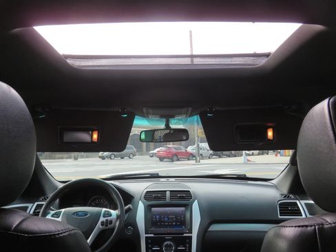 Used 2015 Ford Explorer Sport w/ Equipment Group 401A image 13