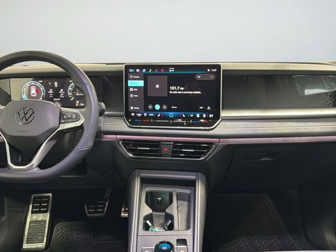 New 2026 Volkswagen Tiguan SE R-Line image 34