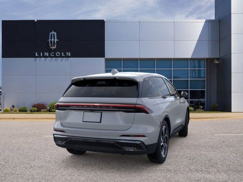 New 2026 Lincoln Nautilus Premier w/ Jet Appearance Package image 8