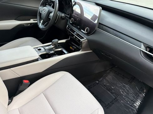 Certified 2024 Lexus RX 350 Premium w/ Accessory Package (Z1) FWD image 17