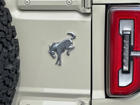 Used 2025 Ford Bronco Badlands AWD/4WD image 27