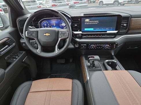 New 2026 Chevrolet Silverado 1500 High Country AWD/4WD image 10