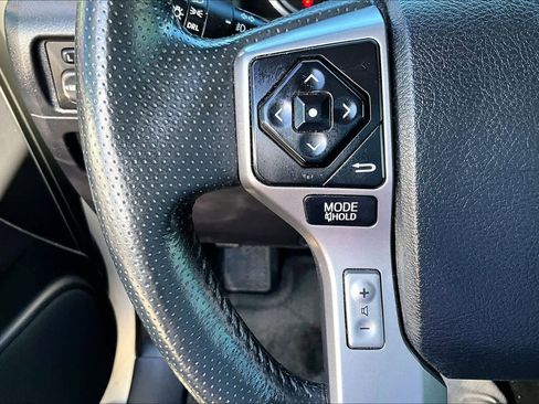 Used 2016 Toyota 4Runner SR5 Premium image 19