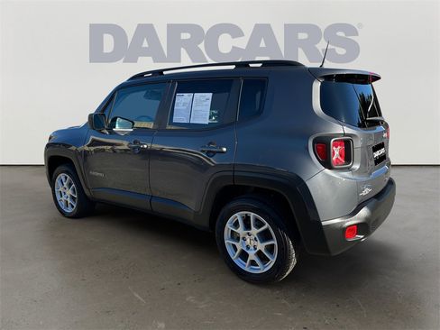 Used 2022 Jeep Renegade Latitude image 5