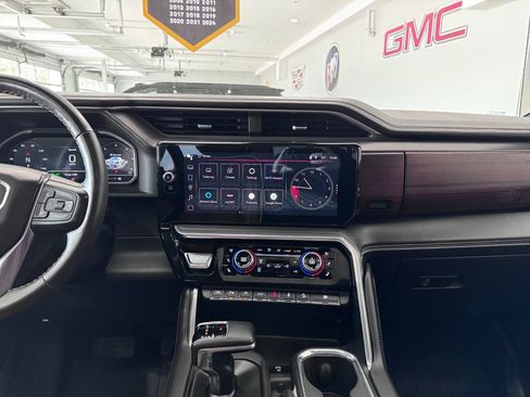 Certified 2023 GMC Sierra 1500 Denali Ultimate AWD/4WD image 18