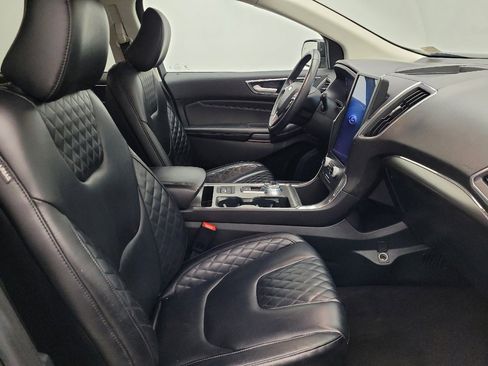Used 2024 Ford Edge Titanium image 21