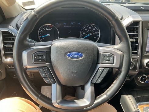 Used 2021 Ford Expedition Platinum image 16