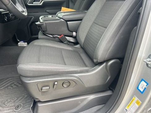 Used 2022 Chevrolet Silverado 1500 LT image 12