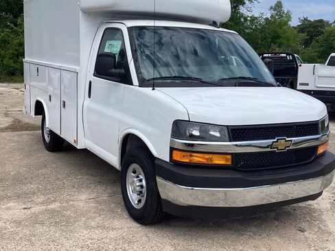 New 2025 Chevrolet Express 3500 w/ Power Convenience Package RWD image 2