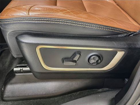 Used 2021 RAM 1500 Limited w/ Body Color Bumper Group AWD/4WD image 18