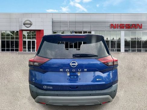 Certified 2023 Nissan Rogue SV FWD image 3