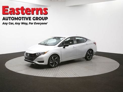 Used 2025 Nissan Versa SR w/ Trunk Package image 55