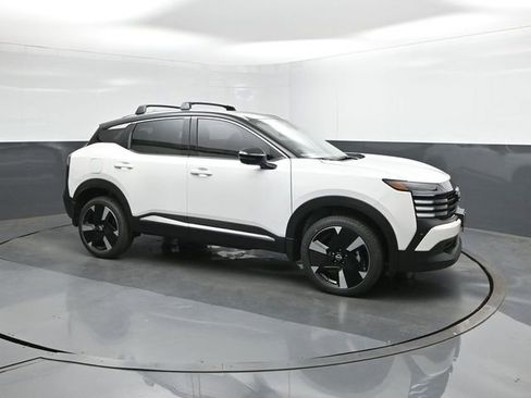 New 2026 Nissan Kicks SR w/ Cold Weather Package FWD image 26