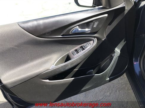 Used 2022 Chevrolet Malibu LT FWD image 9