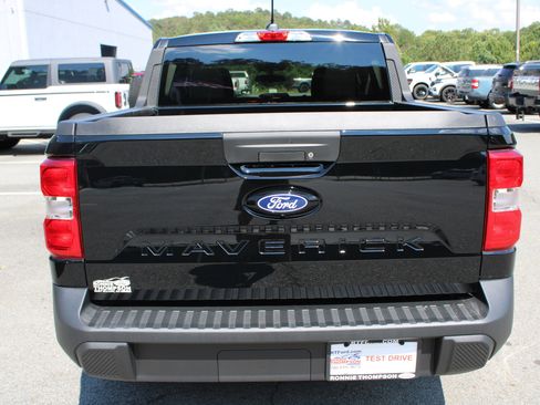 New 2025 Ford Maverick XL image 4